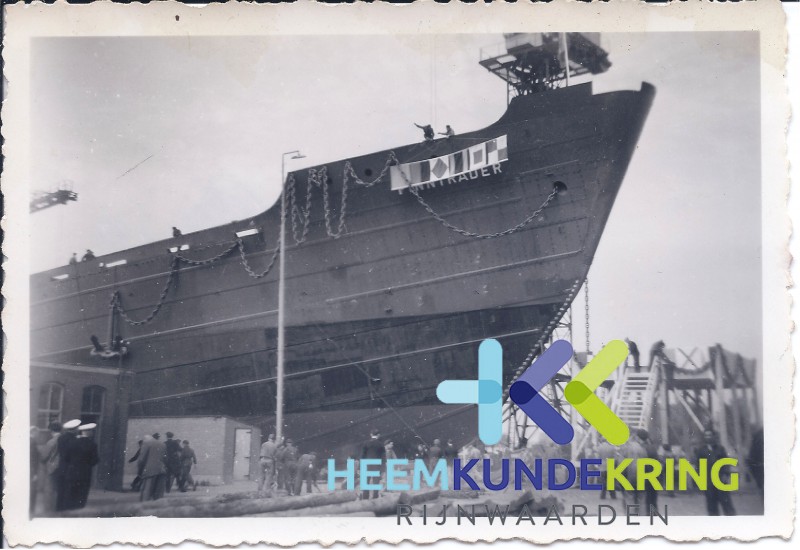 Tolkamer Ter waterlating mei 1956 ``Fintrader `` Coll. HKR geschonken door H.vd Laag (5)
